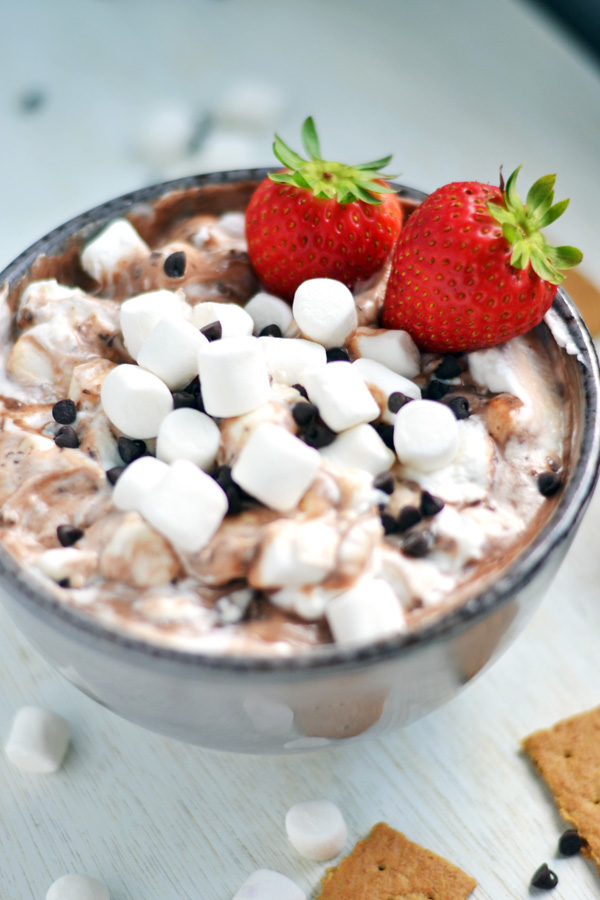 CREAMY SMORES DIP A