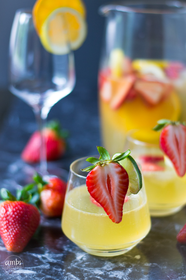 White Wine Sangria {Perfect for Summer!} - NeighborFood