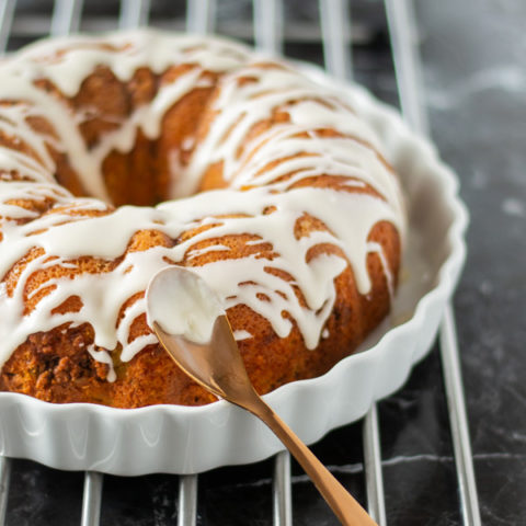 CINNAMON STREUSAL BUNDT CAKE – AMBS LOVES FOOD